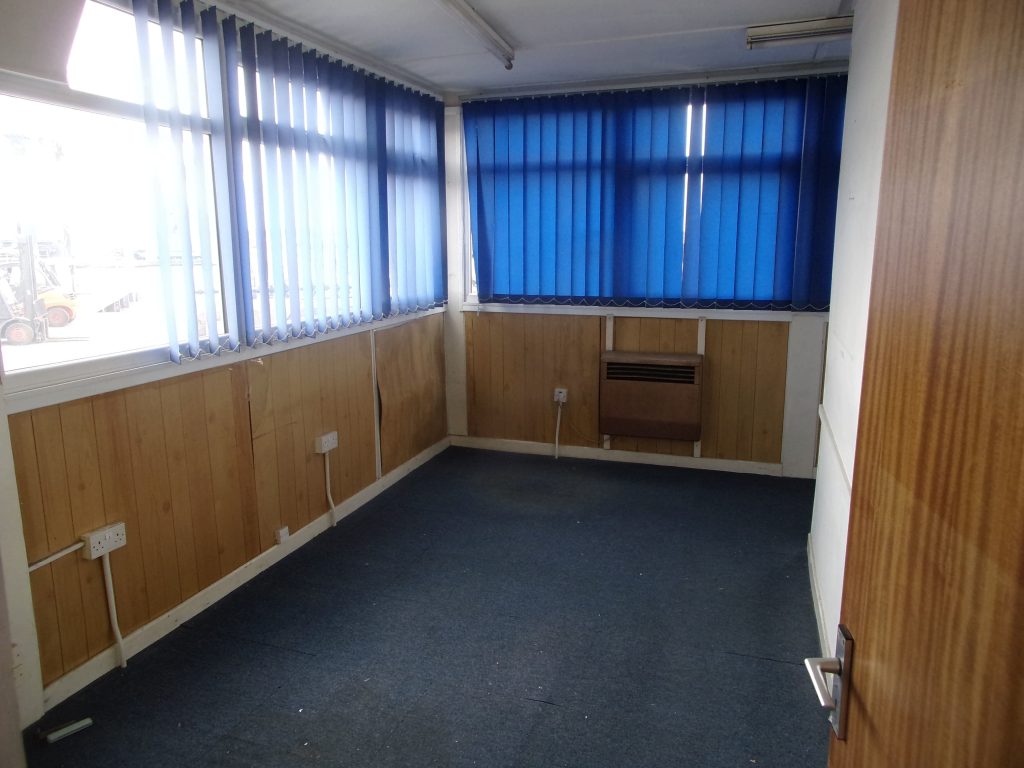 Denton Wharf, Mark Lane, Gravesend, Kent, DA12 2PL