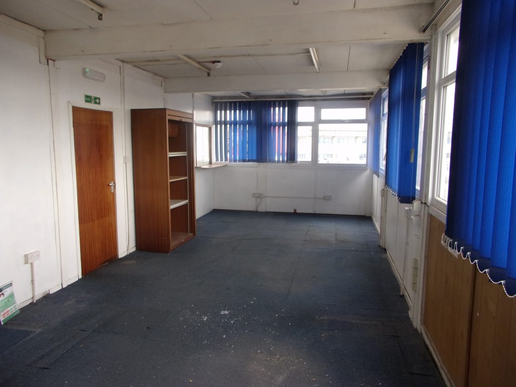 Denton Wharf, Mark Lane, Gravesend, Kent, DA12 2PL